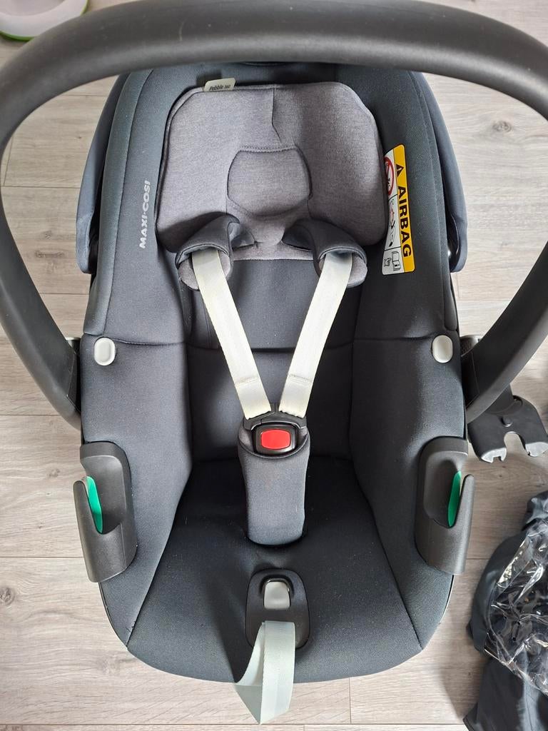 Maxi cosi pebbles 365 + attributen, Ophalen