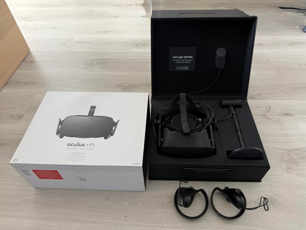 Oculus Rift avec manettes tactiles, Enlèvement, Comme neuf