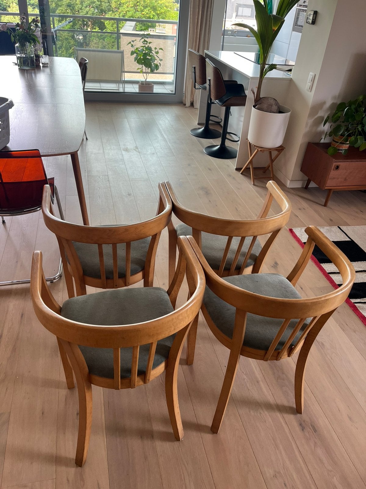 4 vintage houten stoelen, Vintage, Brun, Enlèvement, Utilisé