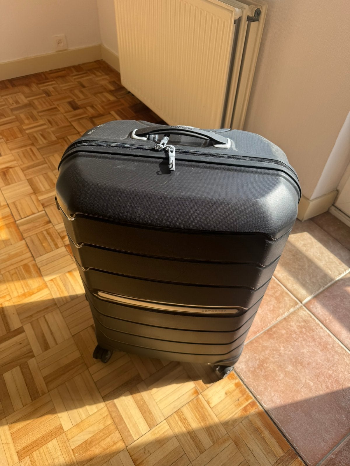 Reiskoffer Samsonite, Ophalen, Zo goed als nieuw