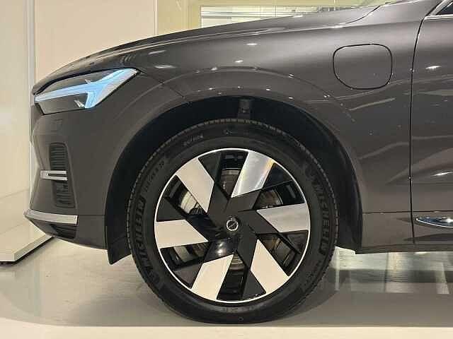 Volvo XC60 T8 Recharge Ultra Bright + 20 inch, Automaat, 1969 cc, https://public.car-pass.be/vhr/e9745980-5d86-435f-b125-581d14e00c05