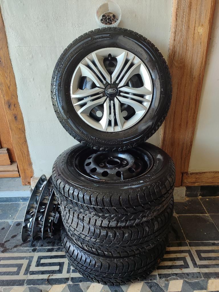 Stalen velgen Ford met winterbanden Uniroyal 165/70 R13, Auto-onderdelen, Banden en Velgen, Ophalen, Gebruikt, Winterbanden, Velg(en)