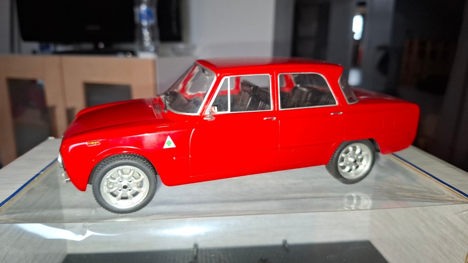 voiture miniature 1 18, Enlèvement ou Envoi, Comme neuf, Voiture, Autres marques