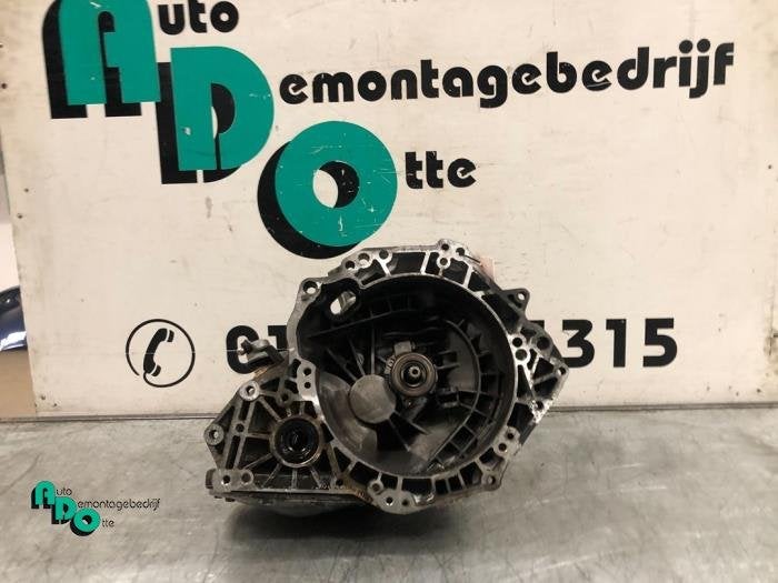 Boîte de vitesse d'un Opel Corsa (Corsa D 07-), -, Opel, 3 mois de garantie, Utilisé