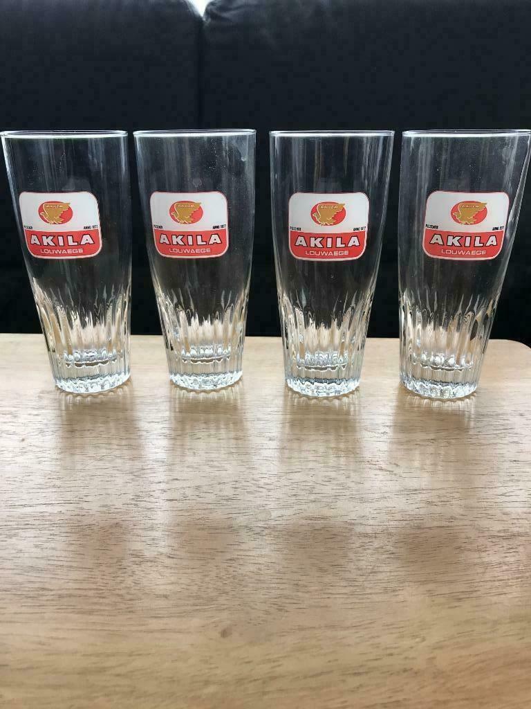 Akila Louwaege bierglas, Verzamelen, Biermerken, Ophalen of Verzenden, Gebruikt, Glas of Glazen, Overige merken