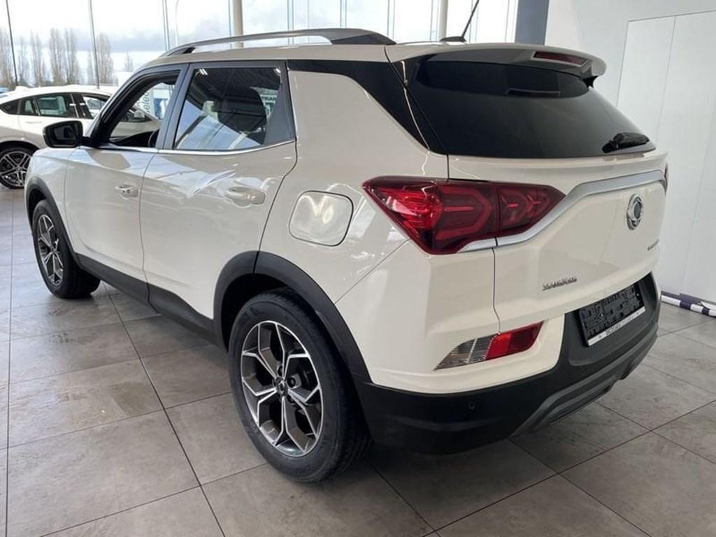 SsangYong Korando T-GDI Quartz 2WD / Apple - Android / DAB, Autos, SsangYong, Achat, Boîte manuelle, Noir, 172 g/km