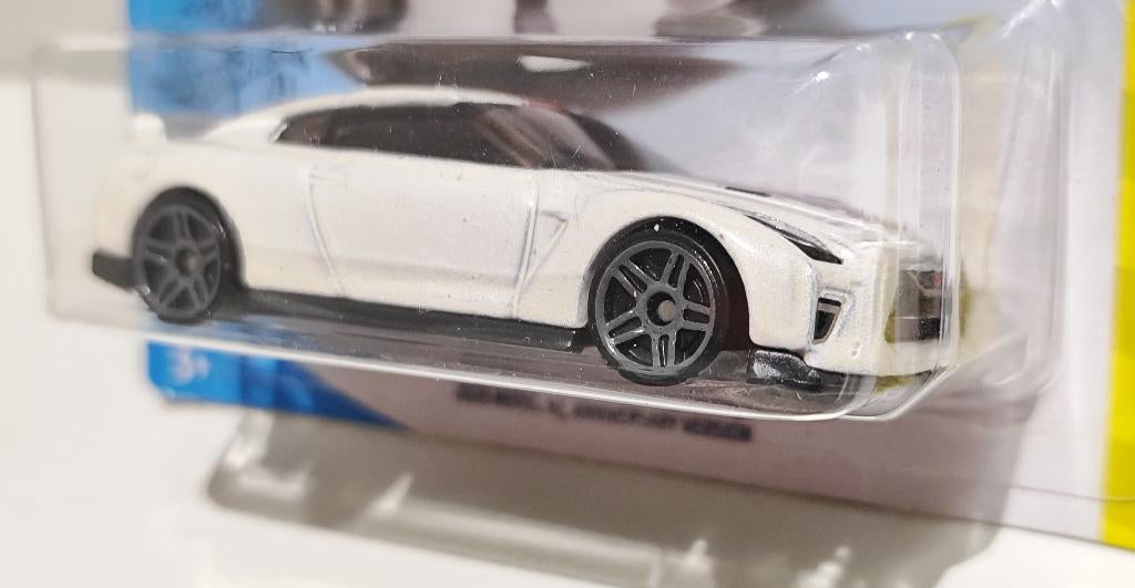 Hot Wheels '17 Nissan GT-R (R35) 50 Anniversary Vers. (2020), Enlèvement ou Envoi