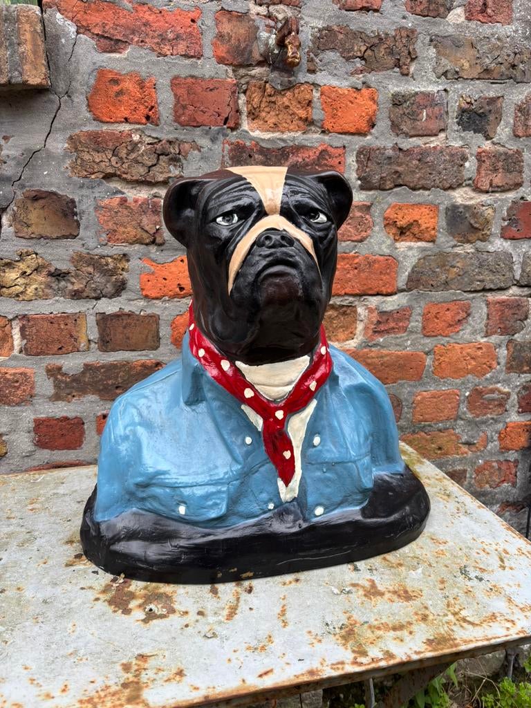 Buldog polyester beeld, Ophalen