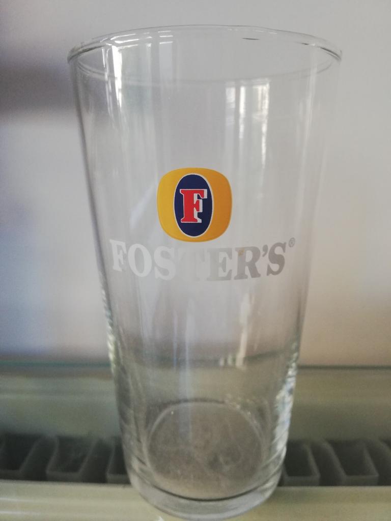 Bierglas Foster's, Verzamelen, Biermerken, Ophalen, Zo goed als nieuw