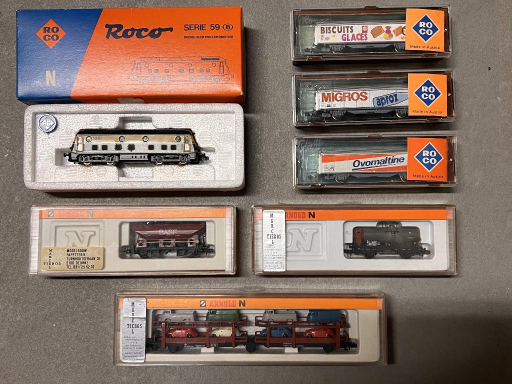 Locomotive et wagons ROCO + Wagons Arnold (voie N), Hobby & Loisirs créatifs, Analogique, Enlèvement ou Envoi, Comme neuf, Roco