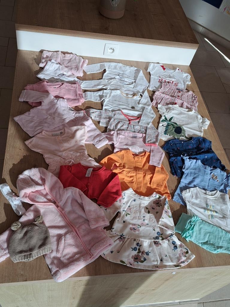 Pakket - Maat 62 - Meisje - Tshirt - Trui - Kleedje, Enlèvement, Taille 62