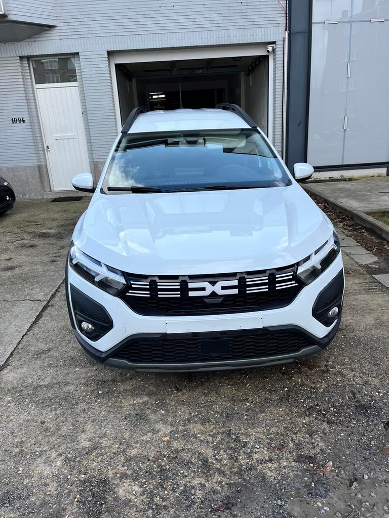 DACIA JOGGER 2023 21% BTW LEZ 2035 5 zitplaatsen, Voorwielaandrijving, Stof, 4 cilinders, Wit
