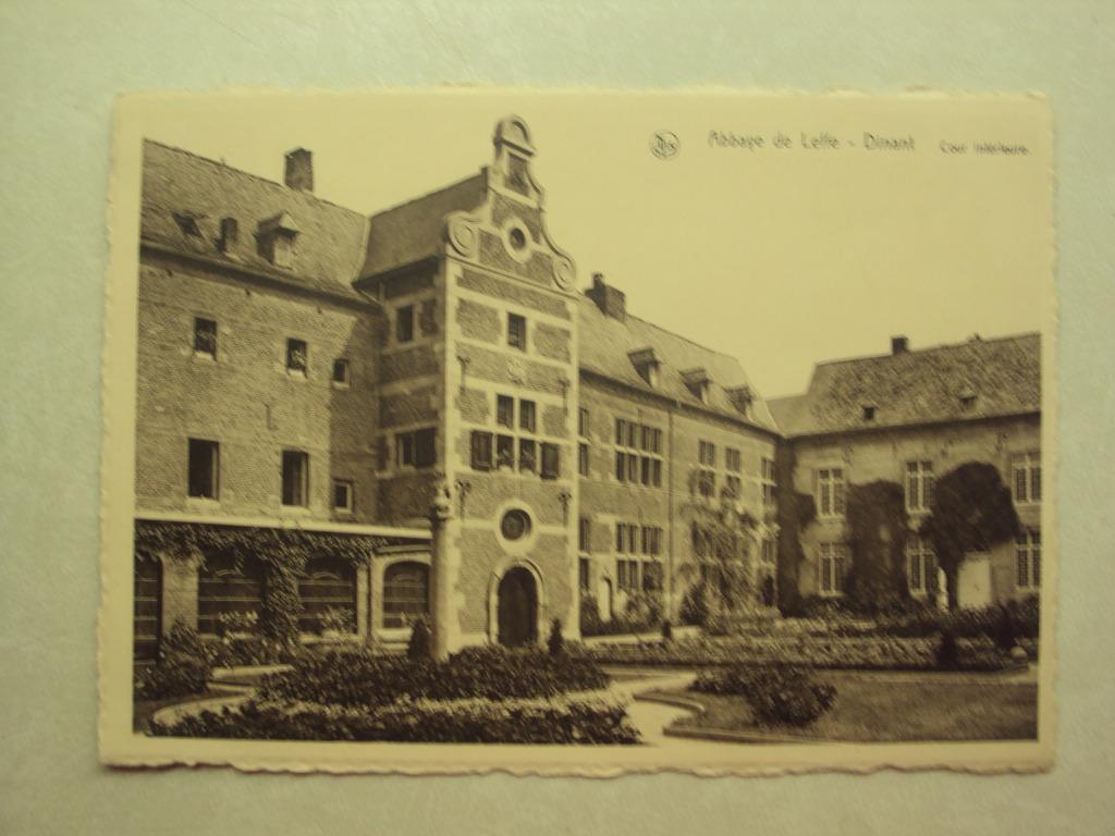 47912 - DINANT - ABBAYE DE LEFFE - COUR INTERIEURE, Collections, Envoi