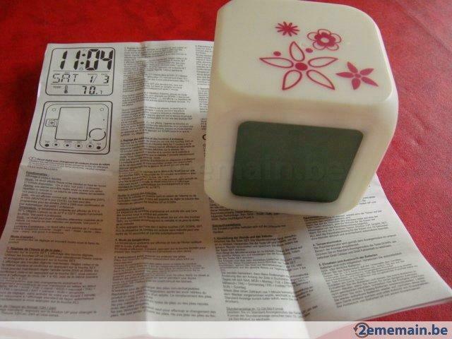 Cube reveil lumineux musical blanc plastique (fantaisie), Enlèvement ou Envoi, Utilisé
