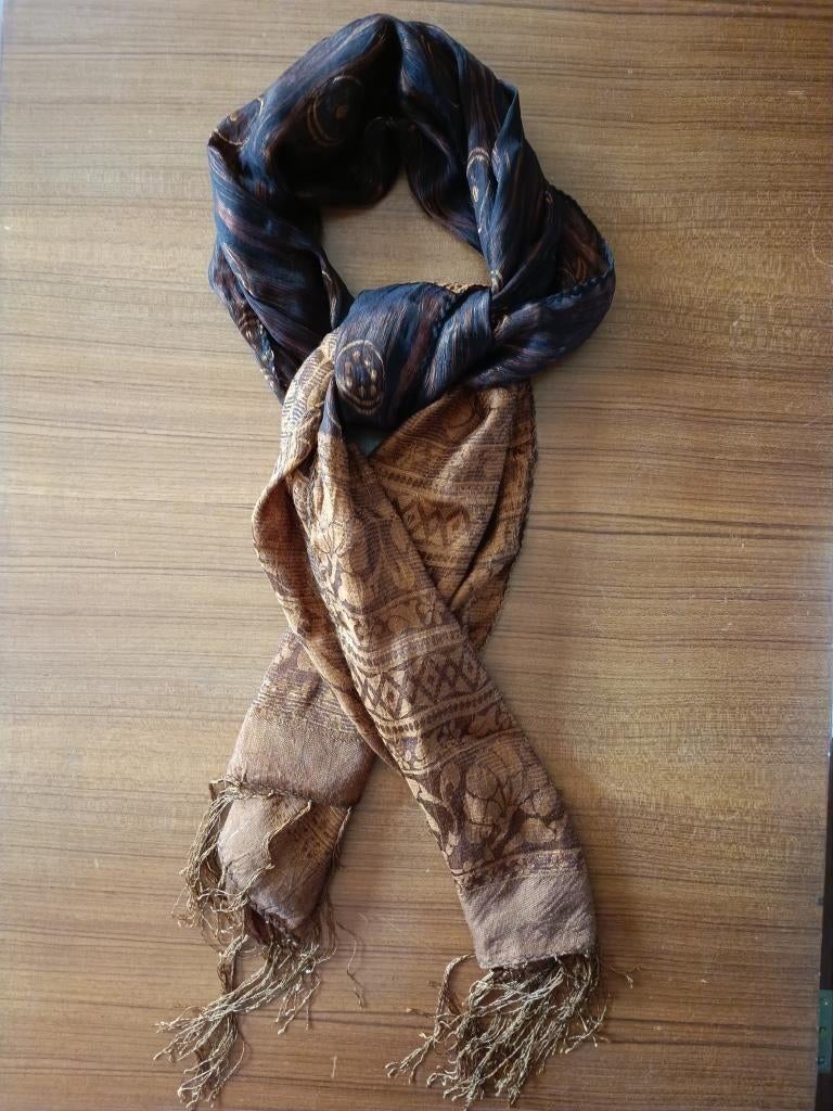 Elégante écharpe foulard pour dame, Enlèvement, Comme neuf, Écharpe