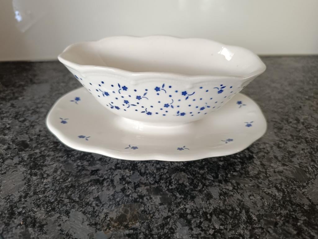 Ravissante saucière Boch