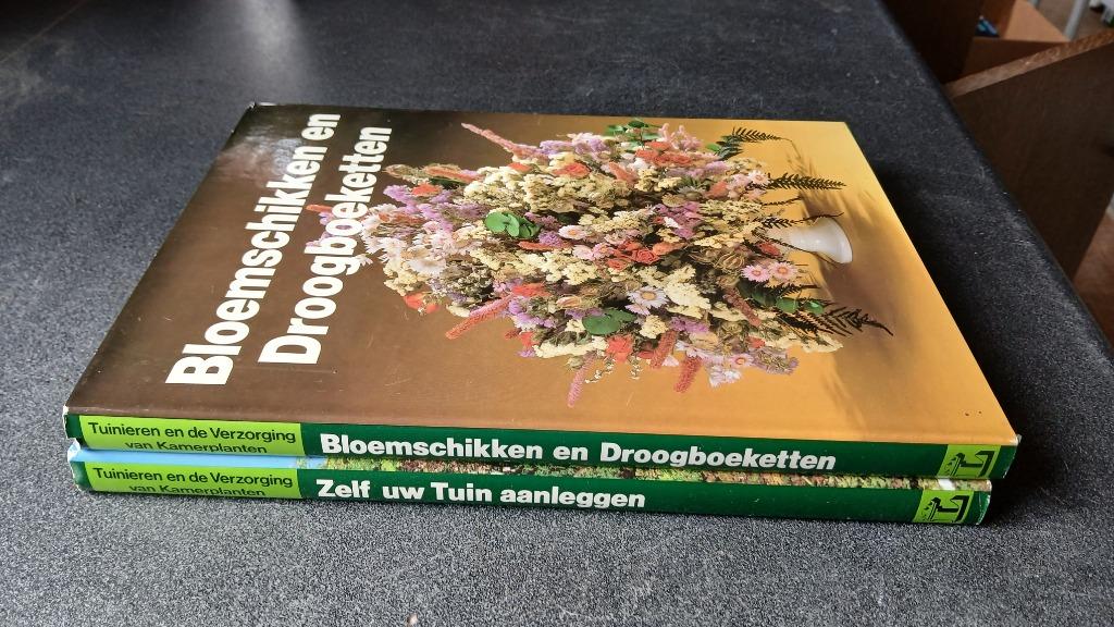 Lekturama-2 stuks- Tuinieren-zie omschrijving, Enlèvement ou Envoi, Comme neuf