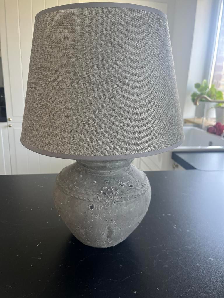 Lampe de table Loberon Cleveland, Maison & Meubles, Lampes | Suspensions, Comme neuf, Tissus, Autres matériaux, Enlèvement ou Envoi