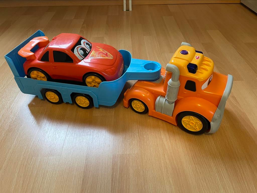 Camion avec remorque amovible et voiture, Enfants & Bébés