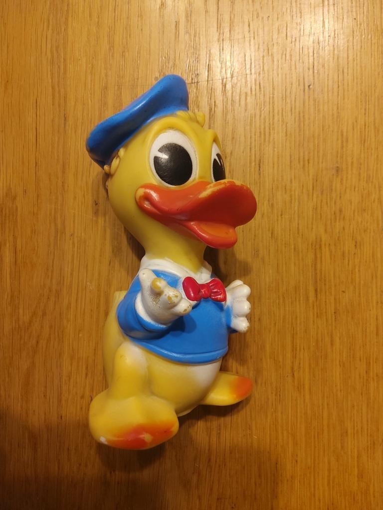 Walt disney productions made in Italy donald duck, Ophalen of Verzenden, Donald Duck, Zo goed als nieuw, Beeldje of Figuurtje