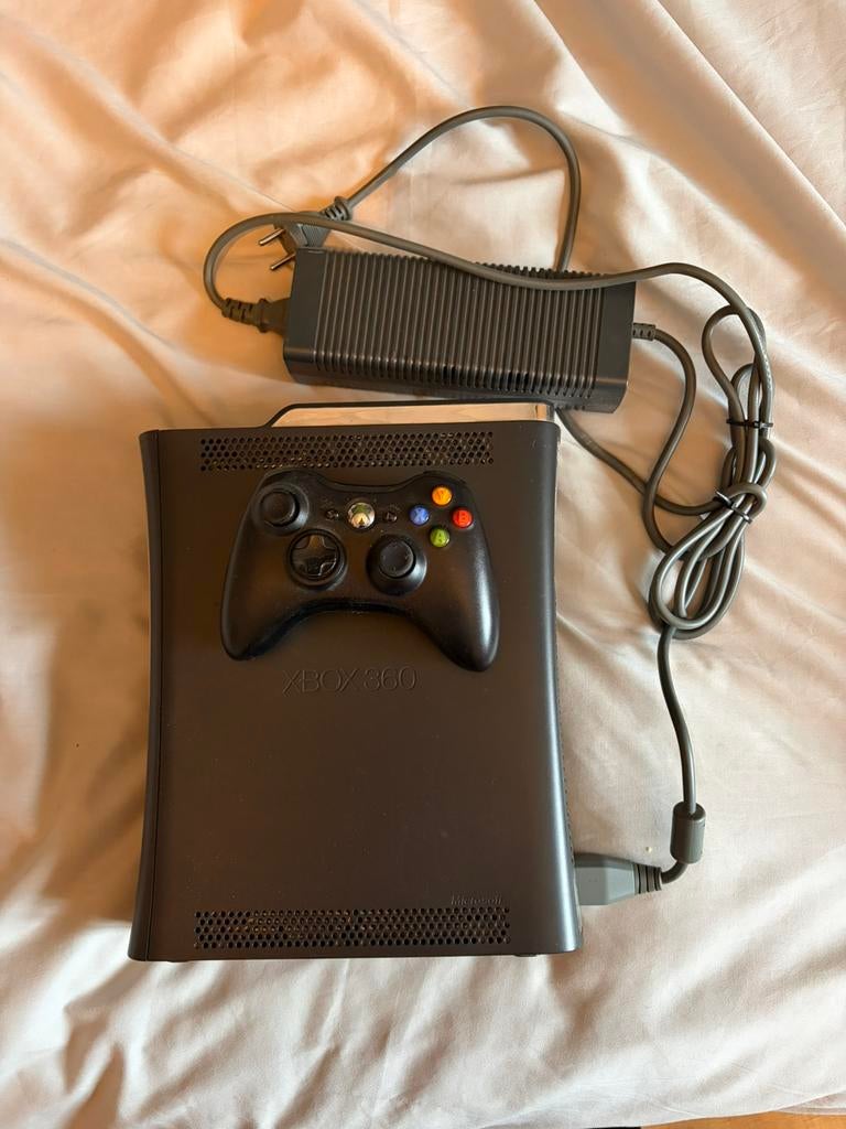 Xbox 360 met controller, Ophalen of Verzenden, Zo goed als nieuw