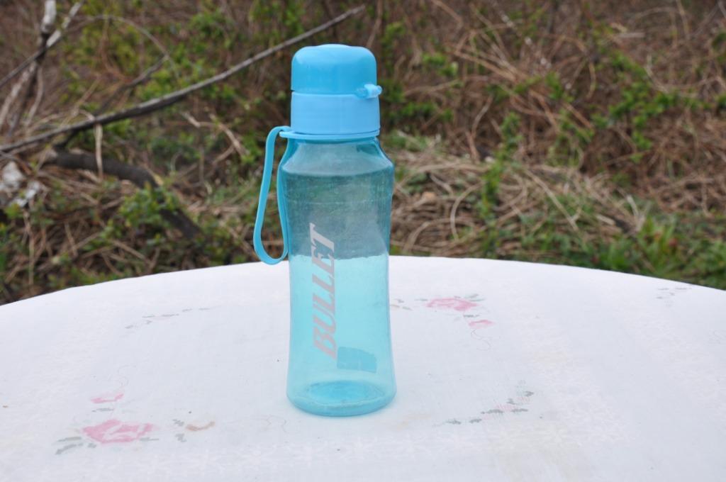 grande gourde neuve en plastique bleu bullet, Enlèvement ou Envoi, Neuf