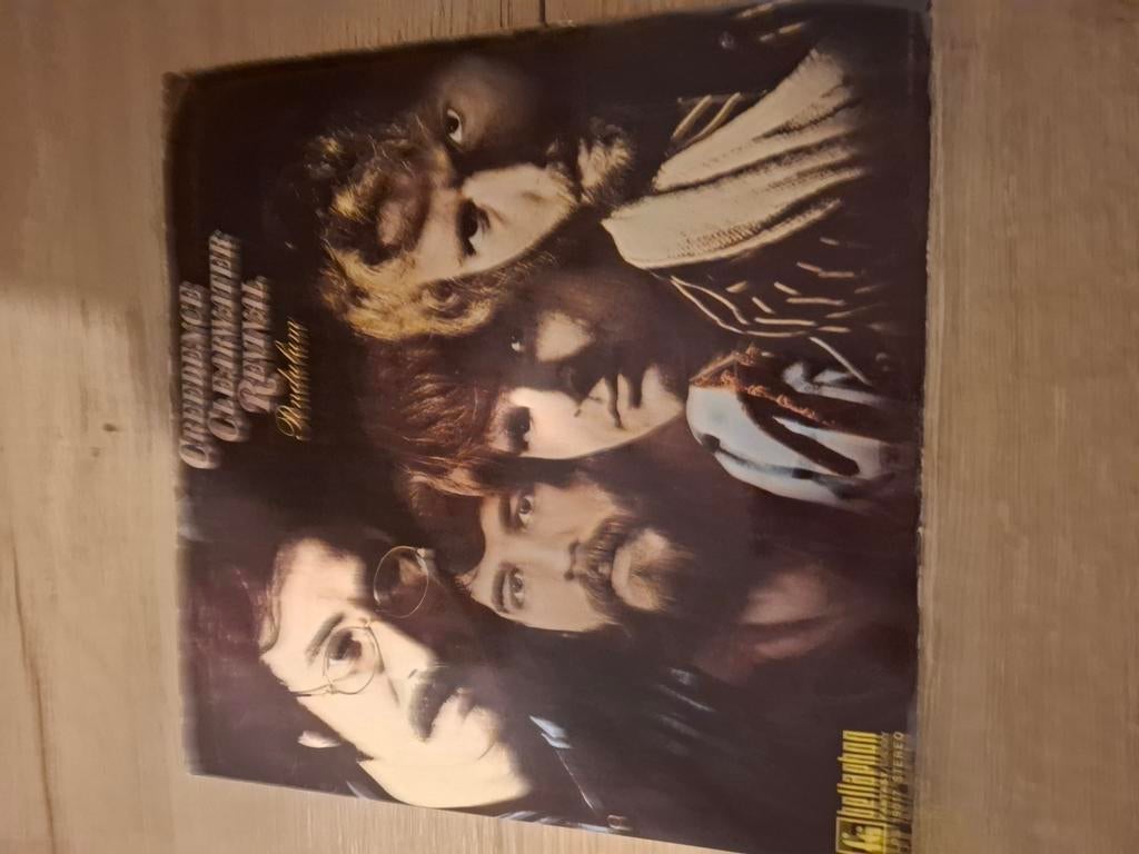 Creedence Clearwater Revival : pendule, Envoi, Comme neuf
