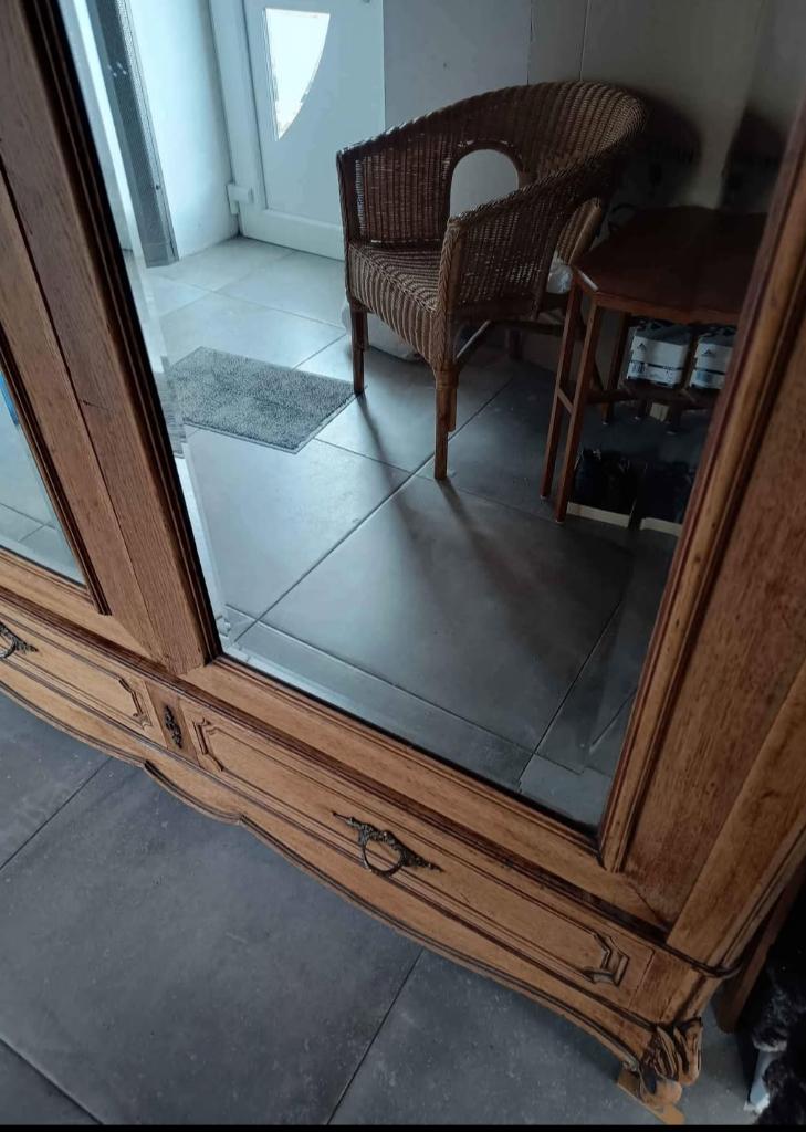 Garde robe ancienne. Portes miroirs biseautés, Avec espace de penderie, Comme neuf, Enlèvement, 200 cm ou plus