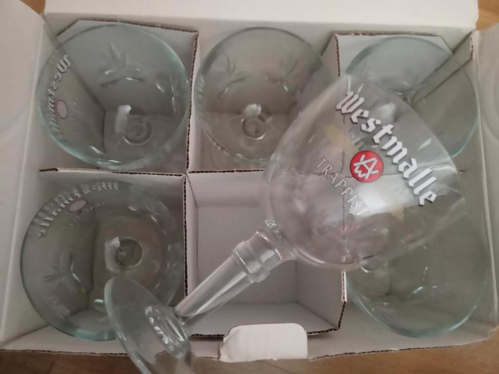 6 x original dans une boîte, nouveau verre à bière Westmalle, Collections, Enlèvement ou Envoi, Neuf, Verre ou Verres, Autres marques