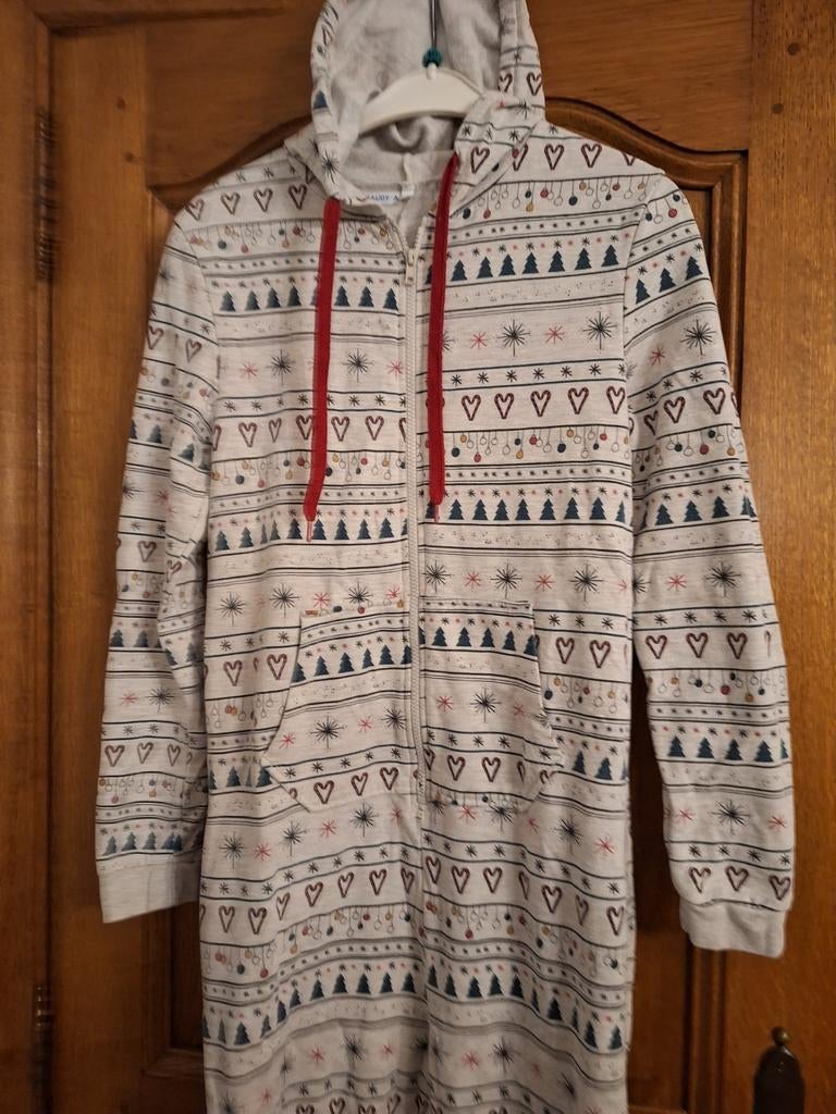 Pyjama combinaison à capuche et décors de Noël,  S, en coton, C&a, Enlèvement, Comme neuf, Taille 36 (S)