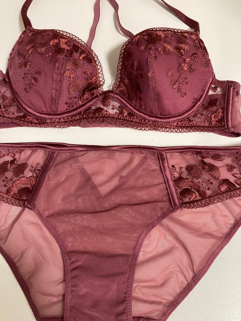Setje beha 70A met 2 slipjes 36, Simone Perele, Ophalen of Verzenden, Rood, Setje