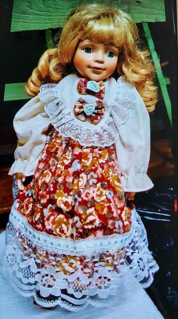 Poupée porcelaine, Ophalen of Verzenden, Zo goed als nieuw, Pop