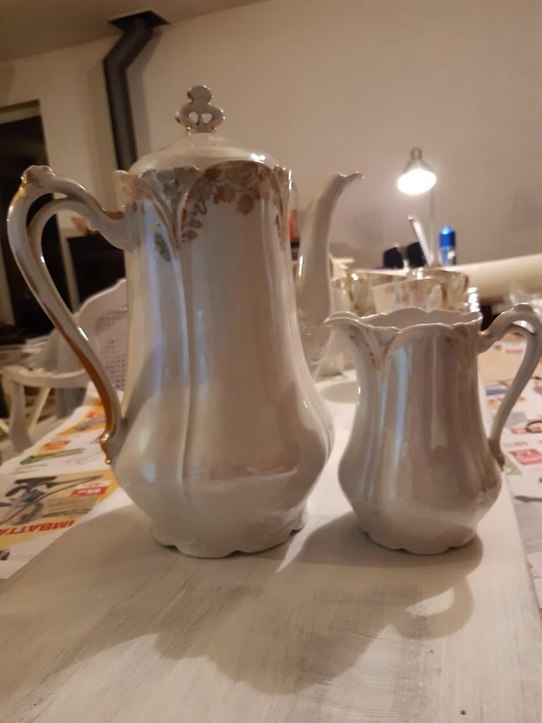 Service à café 8 personnes - porcelaine nacrée, Antiek en Kunst, Antiek | Servies compleet, Ophalen of Verzenden