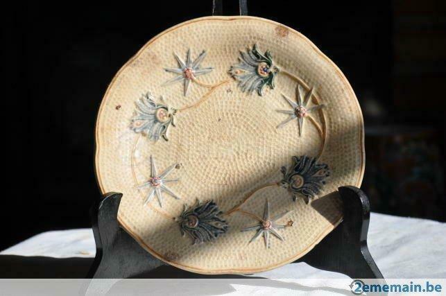 assiette barbotine aux chardons Wasmuel, Antiek en Kunst, Ophalen