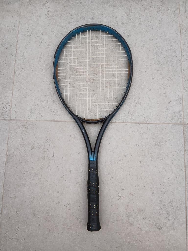 Raquette de tennis de la marque « KENNEX », Sports & Fitness, Tennis, L2, Autres marques, Raquette, Enlèvement