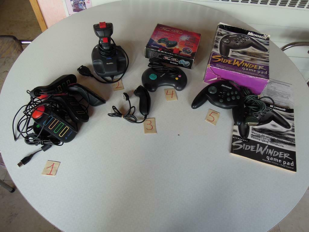N°2 joystick - game stick - Buzzi zoemers for playstation 2, Enlèvement ou Envoi, Utilisé