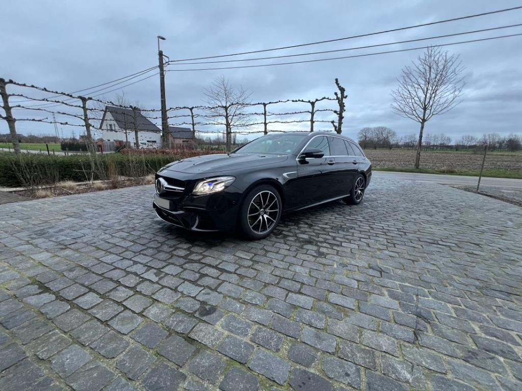 E63 amg, Autos, Cuir, Achat, Entretenue par le concessionnaire, Noir