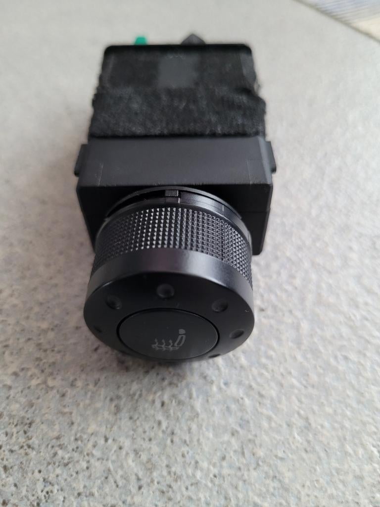 Knop zetelverwarming passagierskant audi tt mk1, Enlèvement ou Envoi, Utilisé, Audi