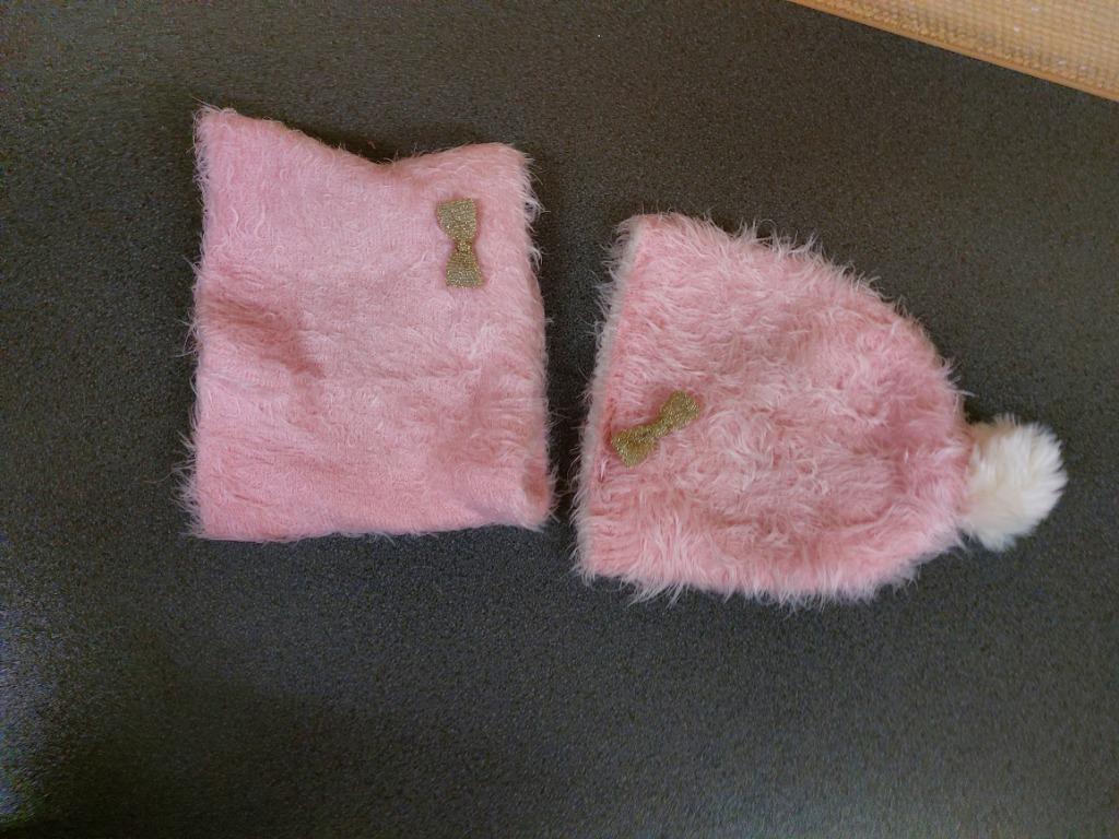 Bonnet et écharpe, Enlèvement ou Envoi, Autres types, Comme neuf, Someone