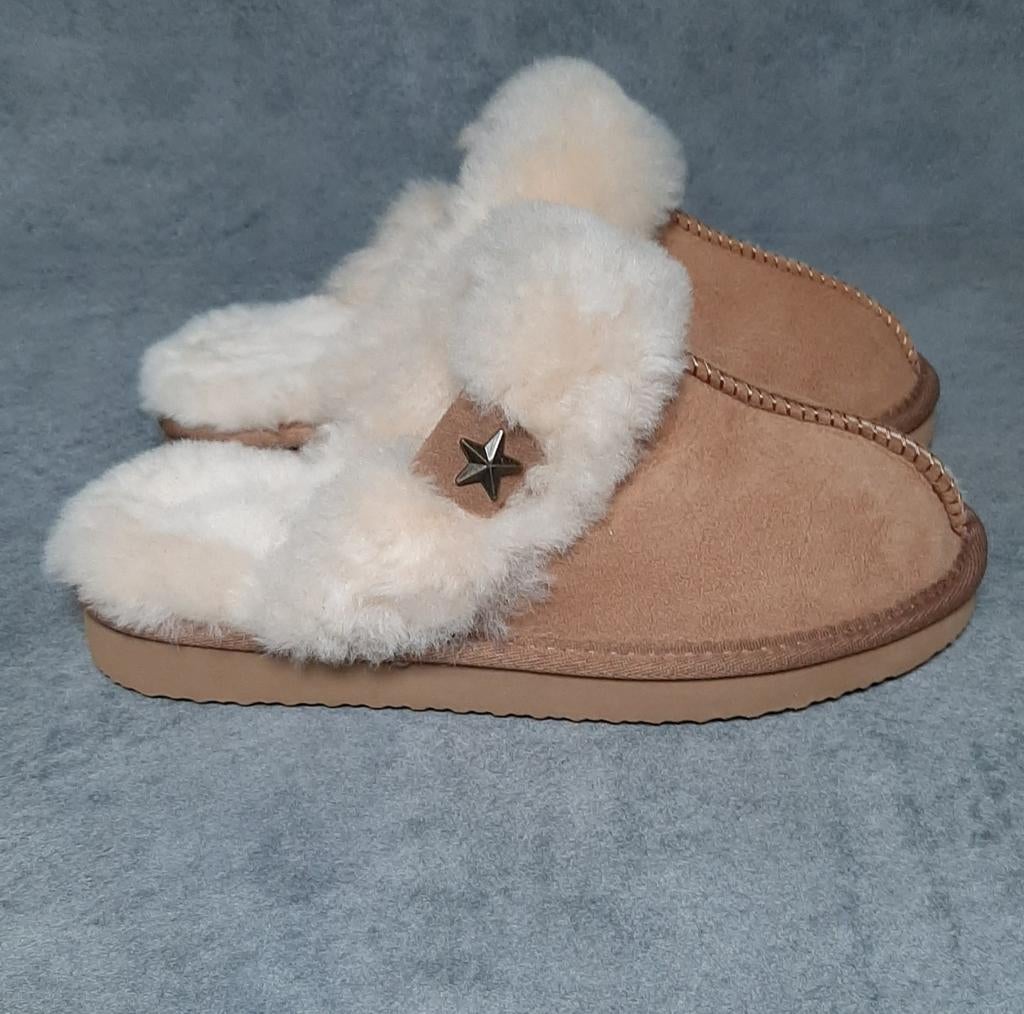Casa mia/pantoffels/wol/nieuw/ maat 36-37, Kleding | Dames, Beige, Nieuw, Ophalen of Verzenden, Van haren