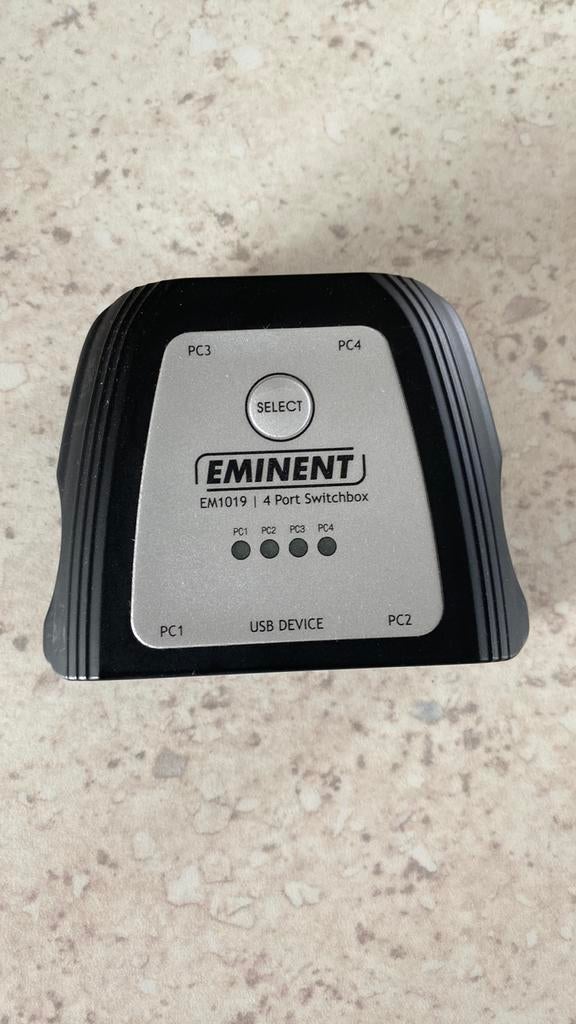 Eminent 4 Port Switchbox usb, Enlèvement, Comme neuf, EMINENT