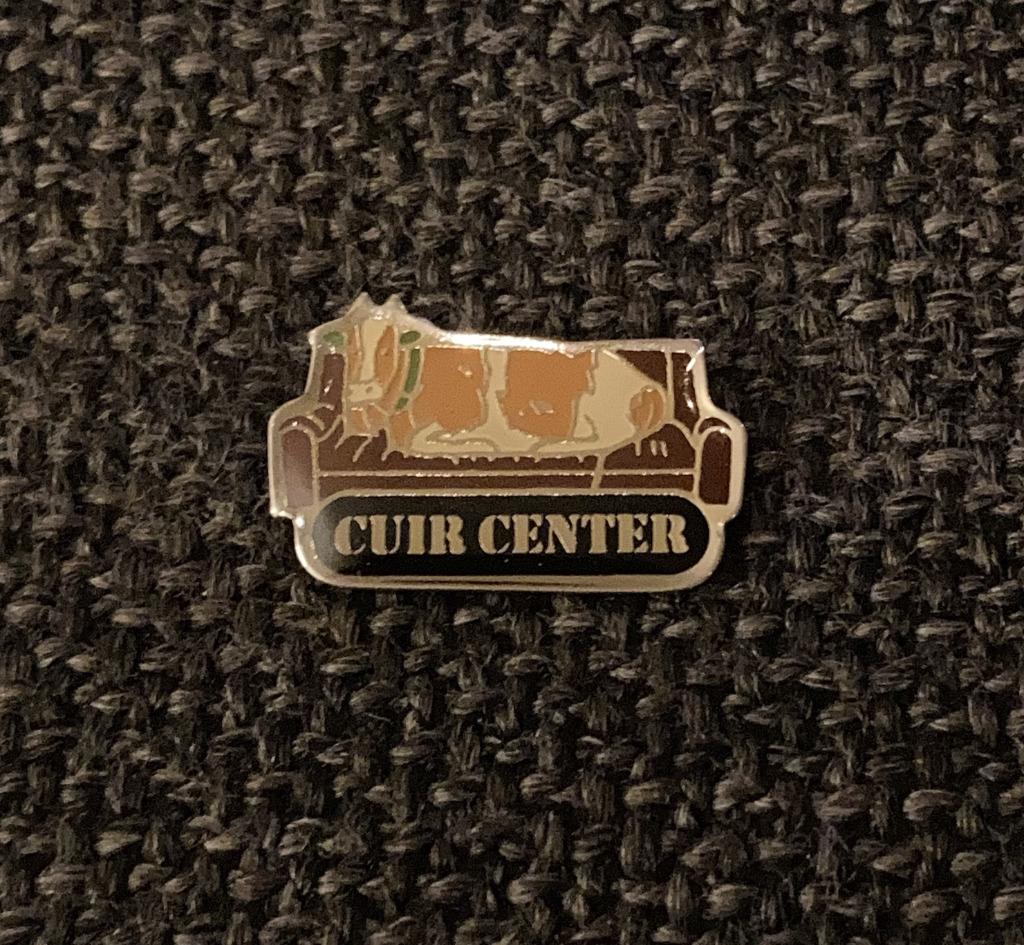 PIN - CUIR CENTER - VACHE - KOE, Verzenden, Gebruikt, Overige onderwerpen, Speldje of Pin