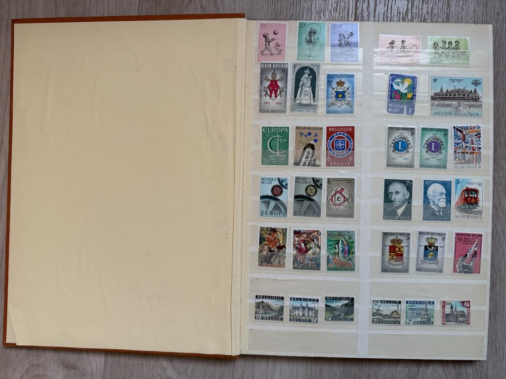 Verzameling ongestempelde Belgische postzegels 1966-1978, Ophalen of Verzenden