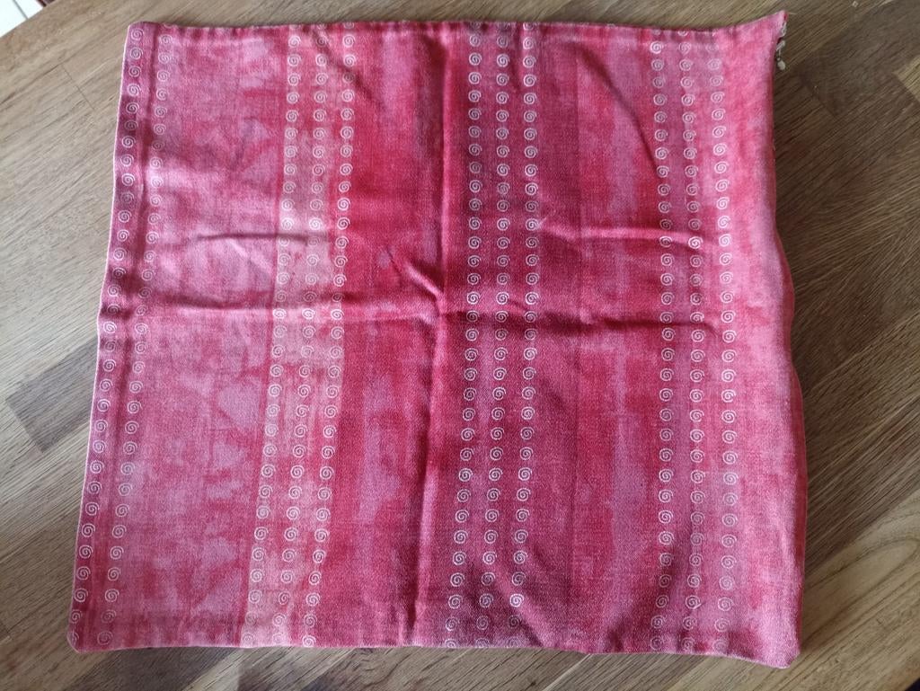 Housse de coussin rouge 37 x 39 cm, Enlèvement ou Envoi, Utilisé, Rouge, Carré