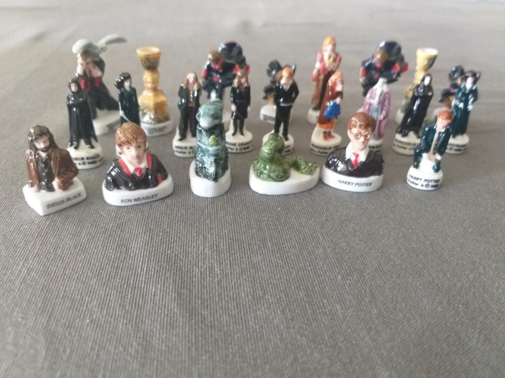 23 Miniatuur beeldjes Harry Potter, Verzamelen, Poppetjes en Figuurtjes, Ophalen of Verzenden, Zo goed als nieuw