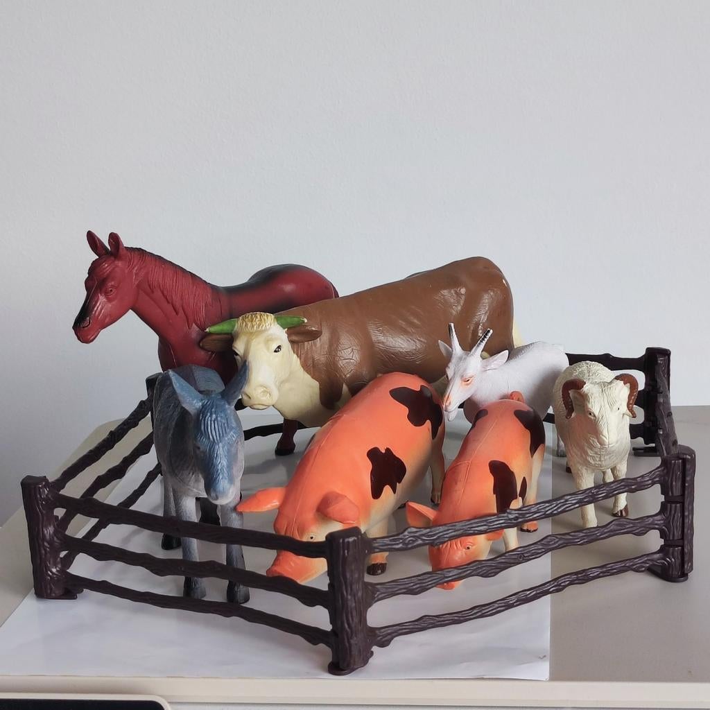 Lot de 7 animaux de la ferme avec enclos, Verzenden, Zo goed als nieuw, Paard