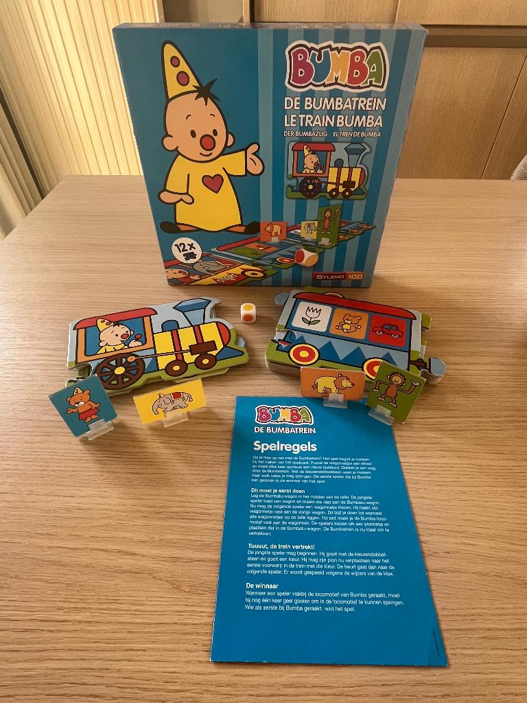 Spel Bumba - de bumbatrein - met 12 puzzelstukken, Trois ou quatre joueurs, Enlèvement ou Envoi, Utilisé, Studio 100
