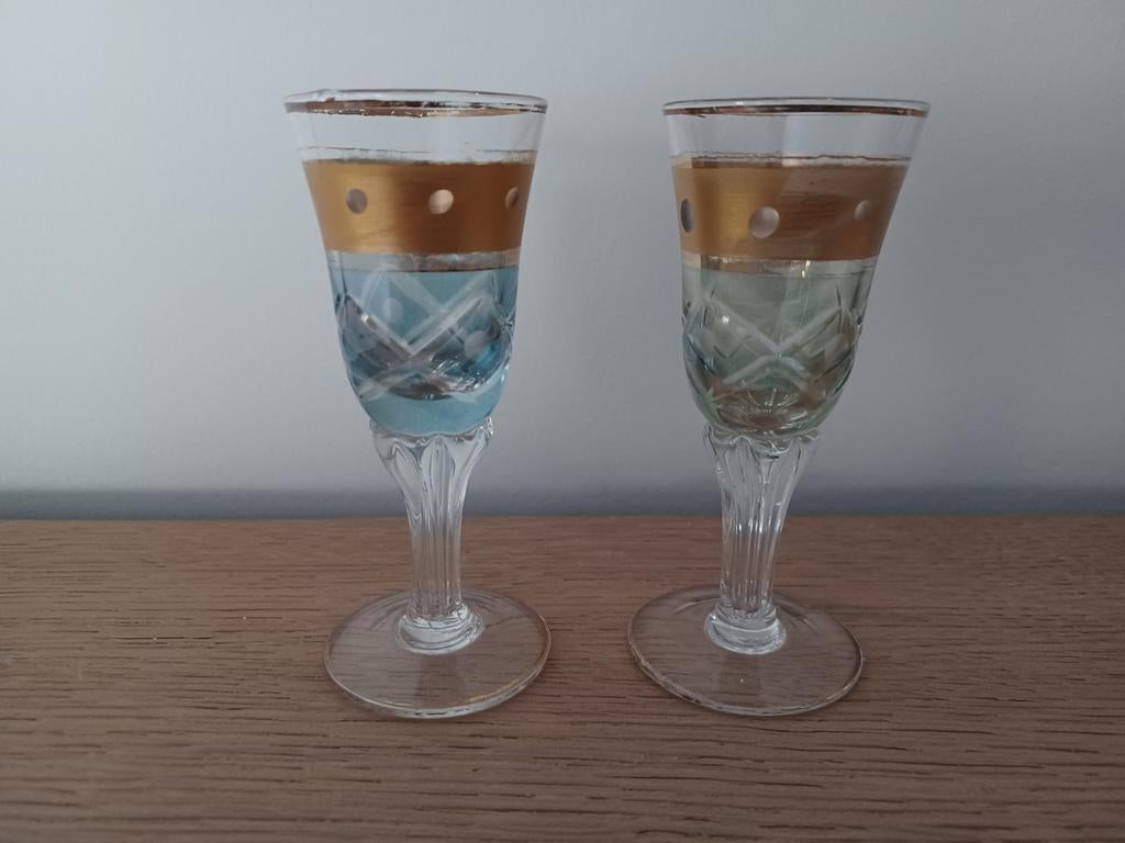 2 borrelglaasjes., Ophalen