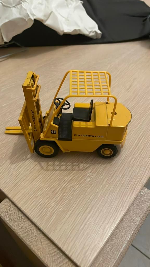 Caterpilllar Heftruck vintage ., Hobby & Loisirs créatifs, Enlèvement, Comme neuf