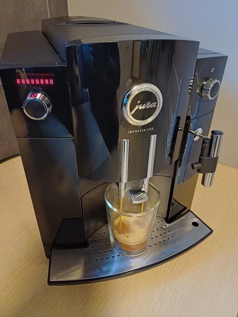 Jura C60 renouvelé, Réservoir d'eau amovible, Reconditionné, Café en grains, 4 à 10 tasses